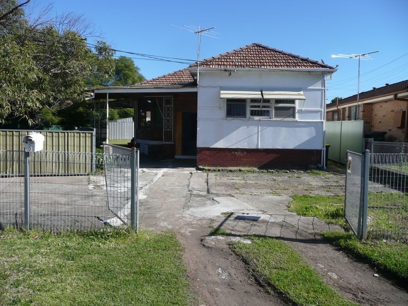 3 Murdock Rd, Guildford NSW 2161