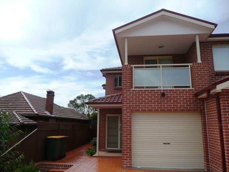 11A Whitworth St, Westmead NSW 2145