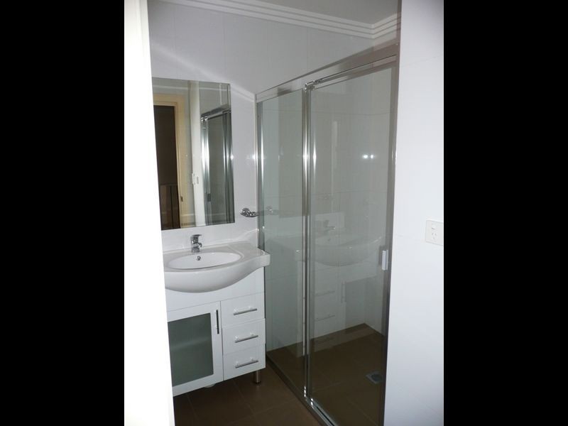 11A Whitworth St, Westmead NSW 2145