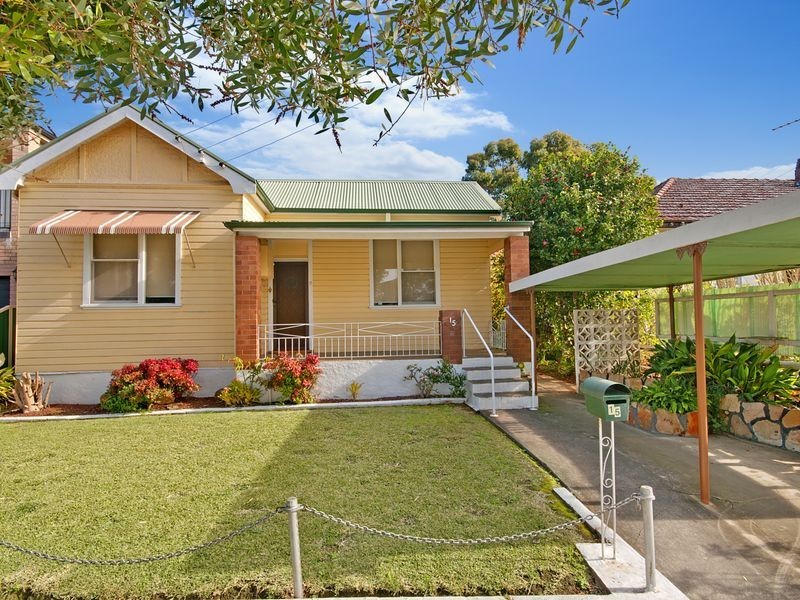 15 Rosebery Rd, Guildford NSW 2161
