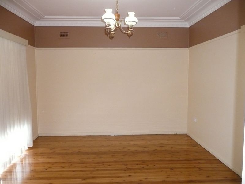 17 Gough Ave, Chester Hill NSW 2162