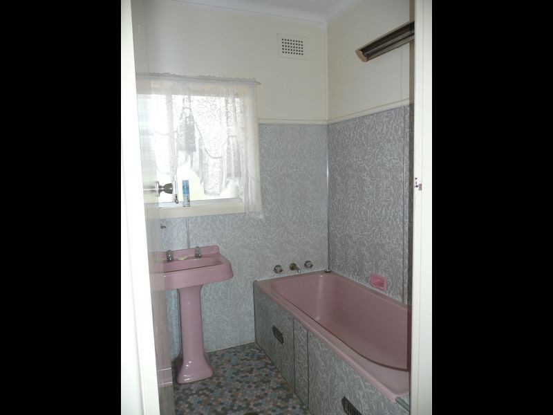 17 Gough Ave, Chester Hill NSW 2162