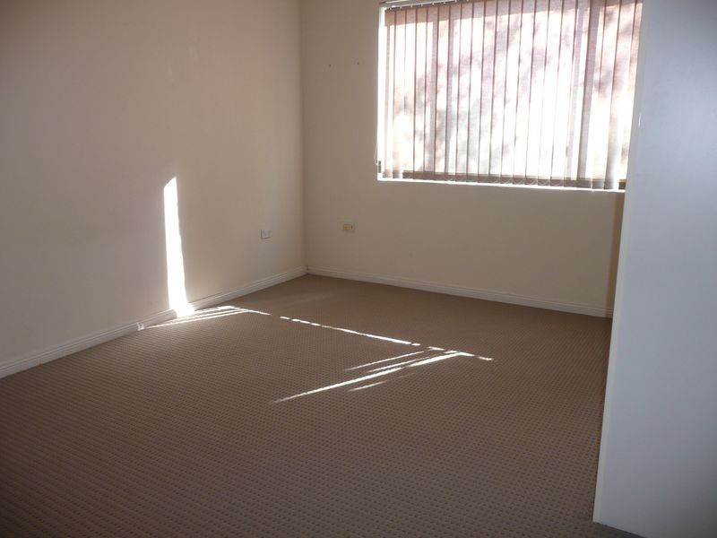 17/2-4 Kane Street, Guildford NSW 2161