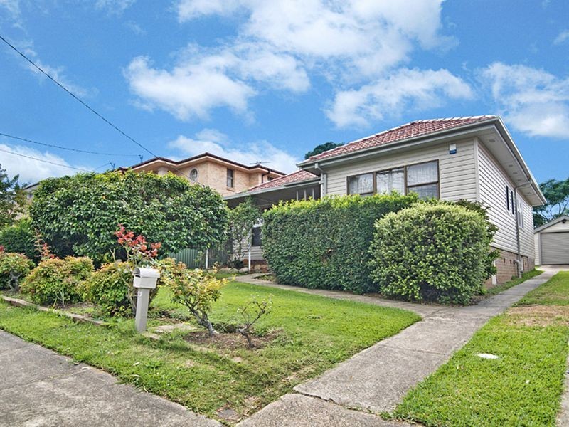 73 Hawksview St, Merrylands NSW 2160