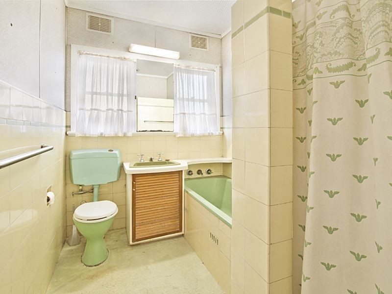 73 Hawksview St, Merrylands NSW 2160