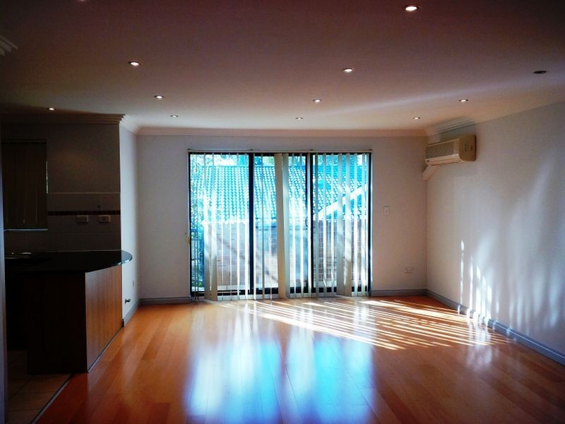 17/22 Blaxcell Street, Granville NSW 2142