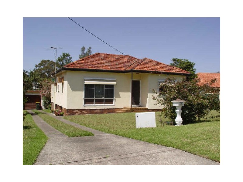 1 Regina Street, Guildford NSW 2161