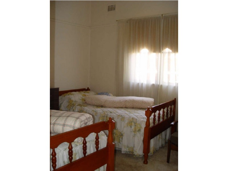 1 Regina Street, Guildford NSW 2161