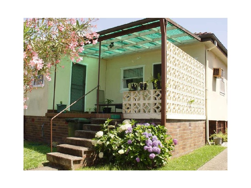 1 Regina Street, Guildford NSW 2161