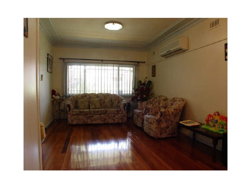 18 Robertson Street, Guildford West NSW 2161