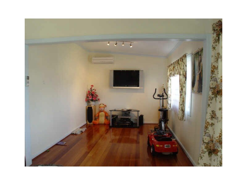 18 Robertson Street, Guildford West NSW 2161