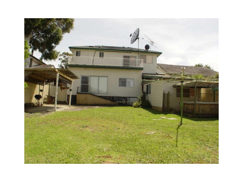 18 Robertson Street, Guildford West NSW 2161
