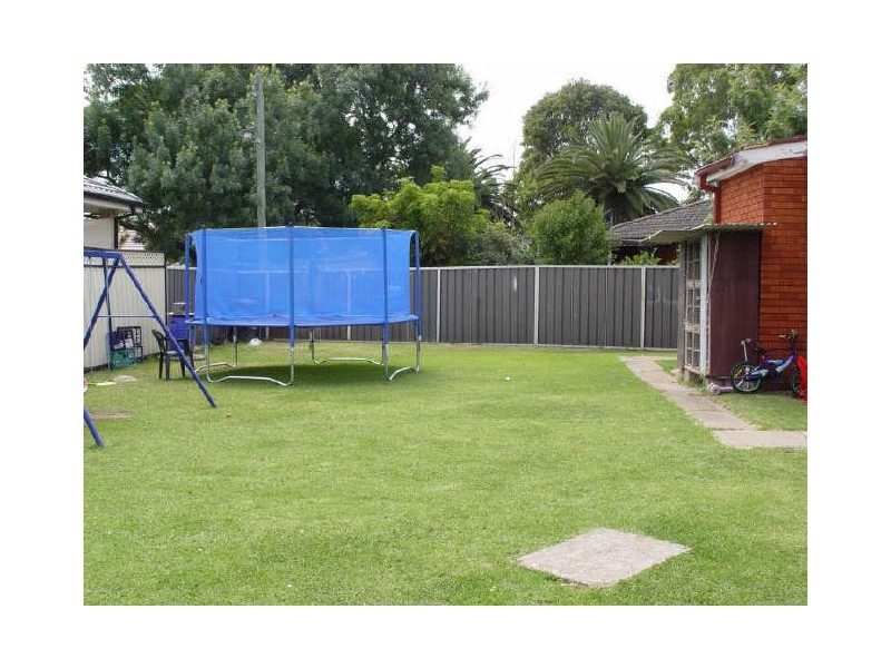 31 Caroline Street, Guildford NSW 2161