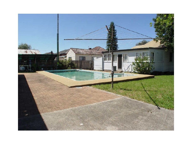 39 Rosebery Rd, Guildford NSW 2161