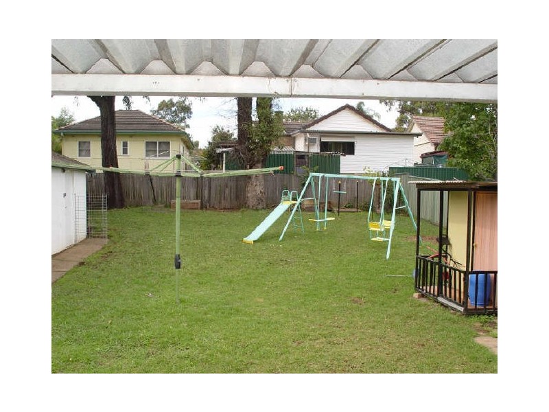 12 Tamplin Road, Guildford NSW 2161