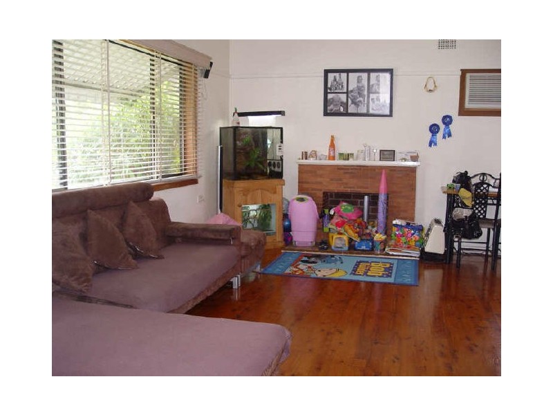 12 Tamplin Road, Guildford NSW 2161