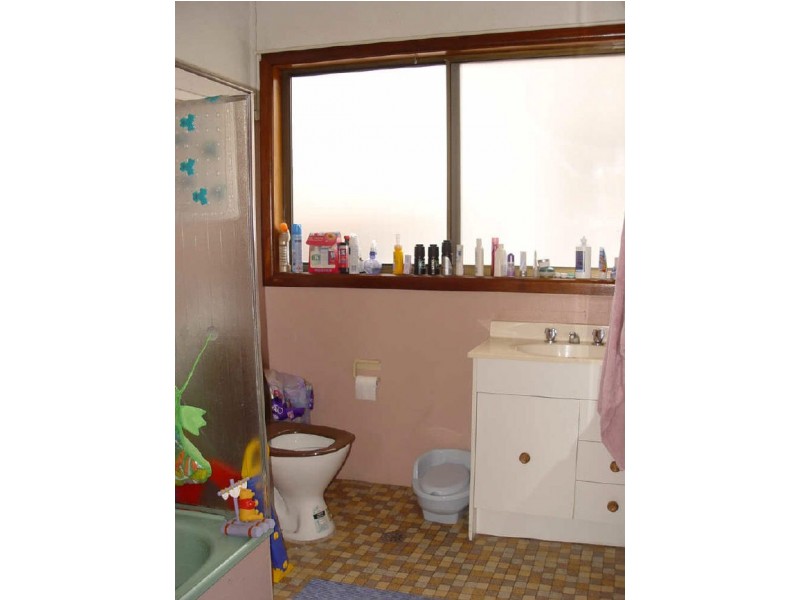 12 Tamplin Road, Guildford NSW 2161