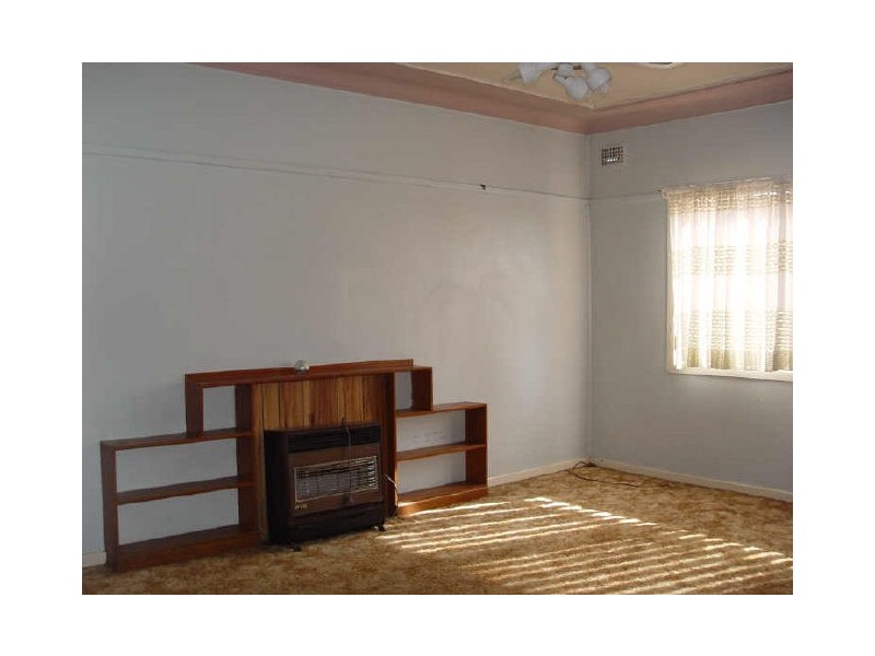 8 Badham Street, Merrylands NSW 2160