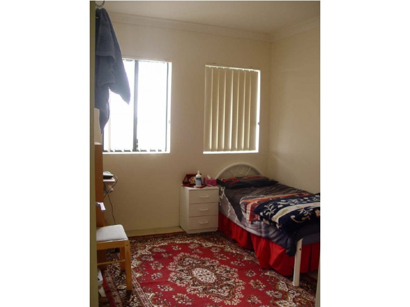 5a Dennistoun Ave, Guildford NSW 2161