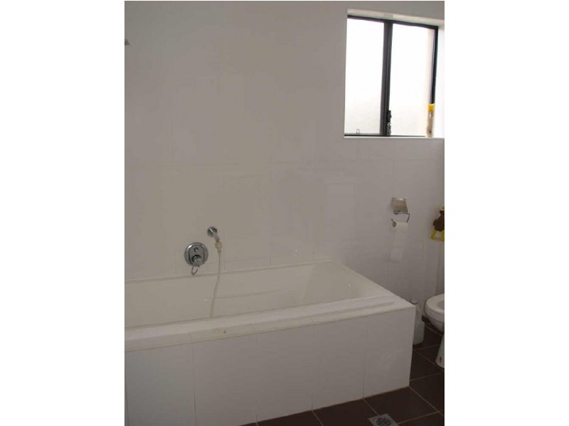 5a Dennistoun Ave, Guildford NSW 2161