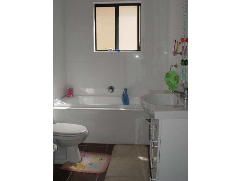 5 Dennistoun Ave, Guildford NSW 2161