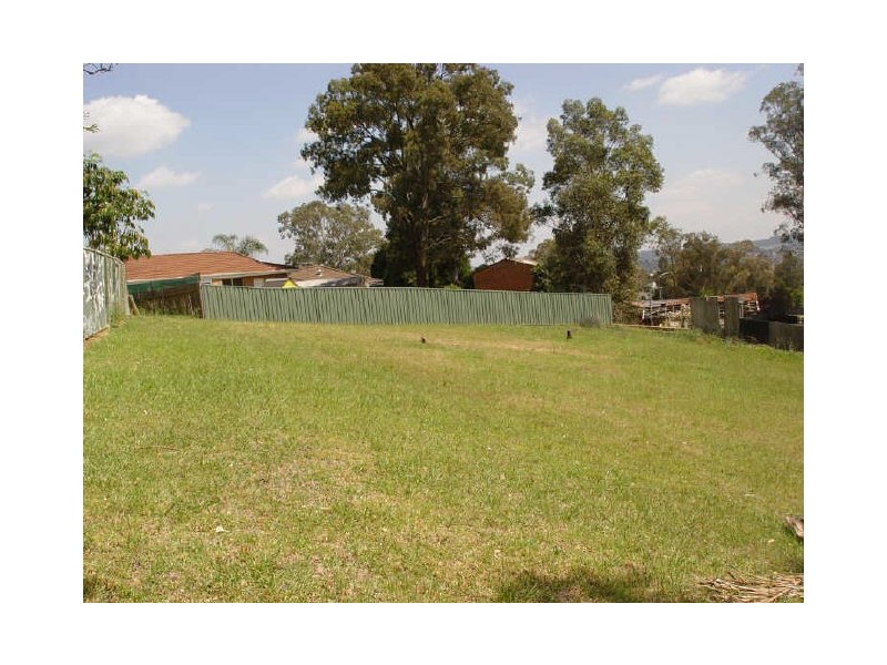 15 Keighran Place, Minto NSW 2566