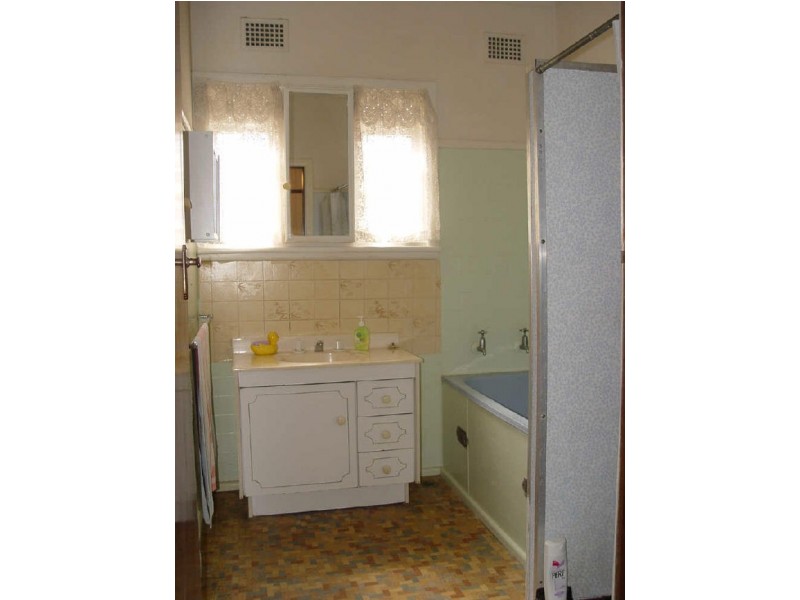 10 Elizabeth Street, Guildford NSW 2161