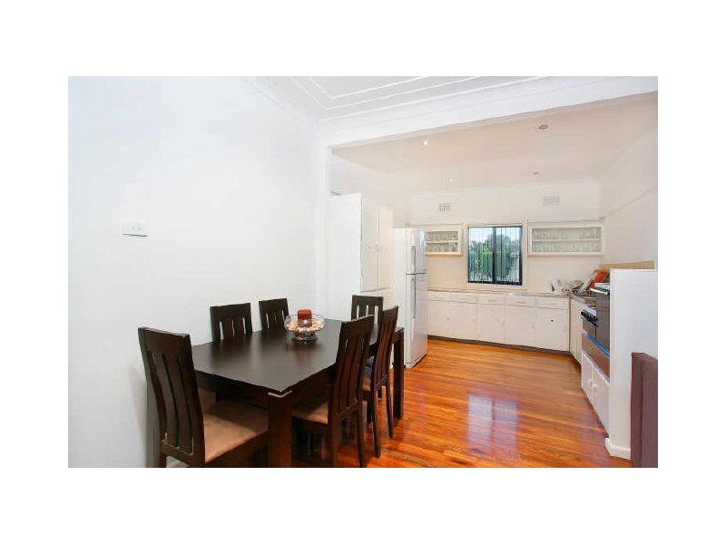 186 Railway Tce, Merrylands NSW 2160