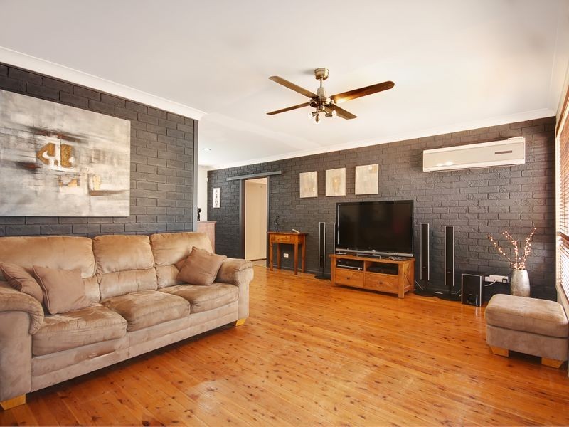 8 Poppy Place, Greystanes NSW 2145