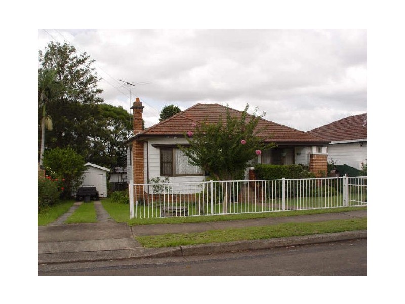 8 Trenton Road, Guildford NSW 2161