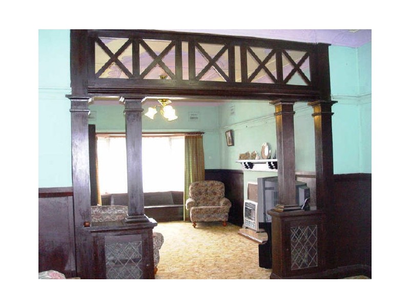 8 Trenton Road, Guildford NSW 2161