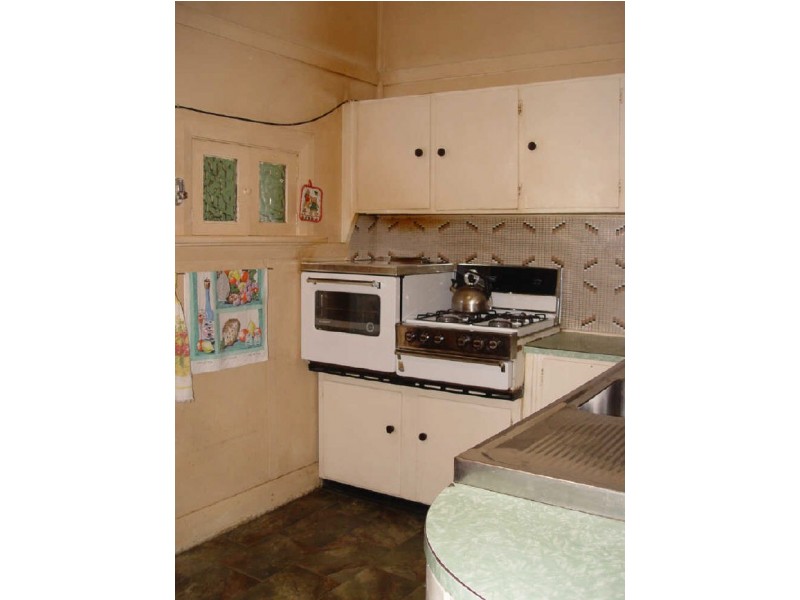 8 Trenton Road, Guildford NSW 2161