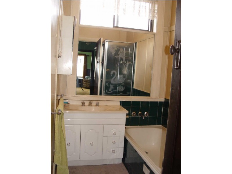 8 Trenton Road, Guildford NSW 2161