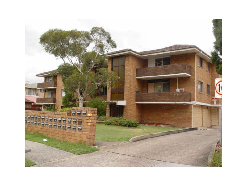 1/22 Newman Street, Merrylands NSW 2160