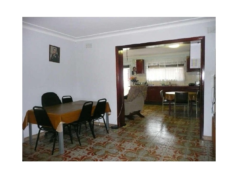 35 Karani Ave, Guildford West NSW 2161