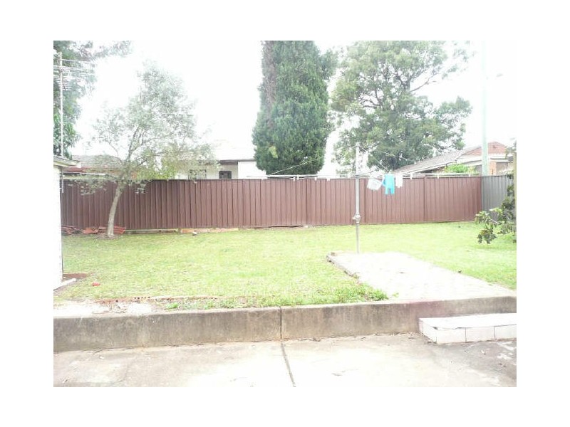 35 Karani Ave, Guildford West NSW 2161