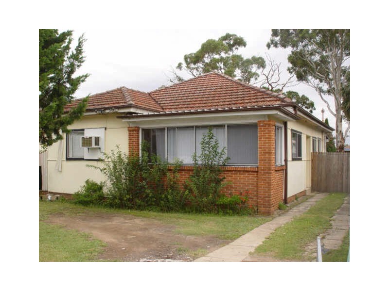 7 Adam Street, Guildford NSW 2161