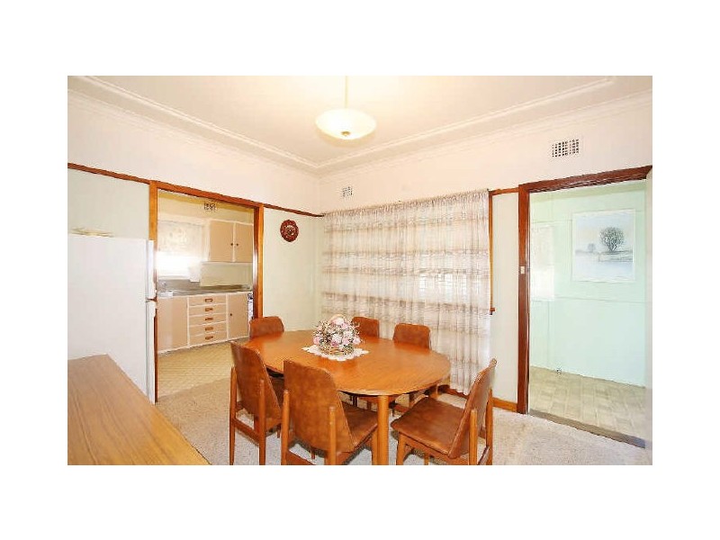 82 Military Road, Guildford NSW 2161