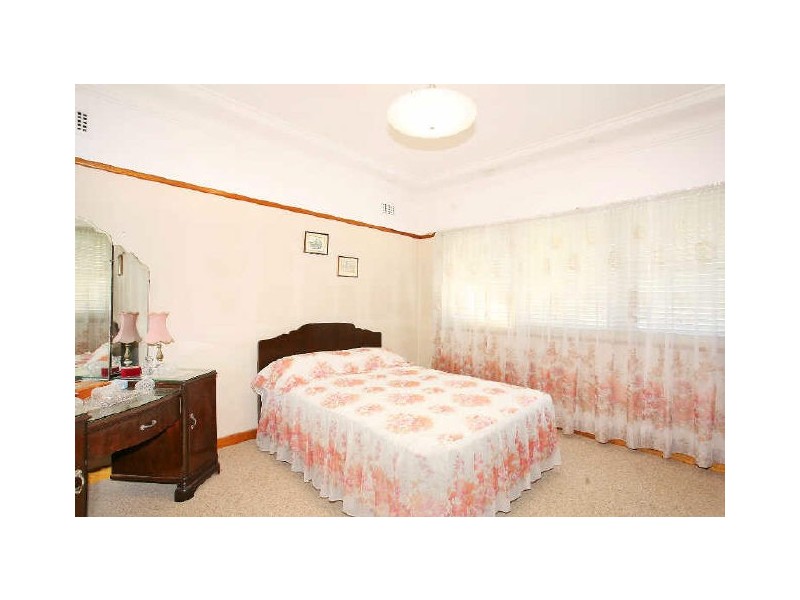 82 Military Road, Guildford NSW 2161