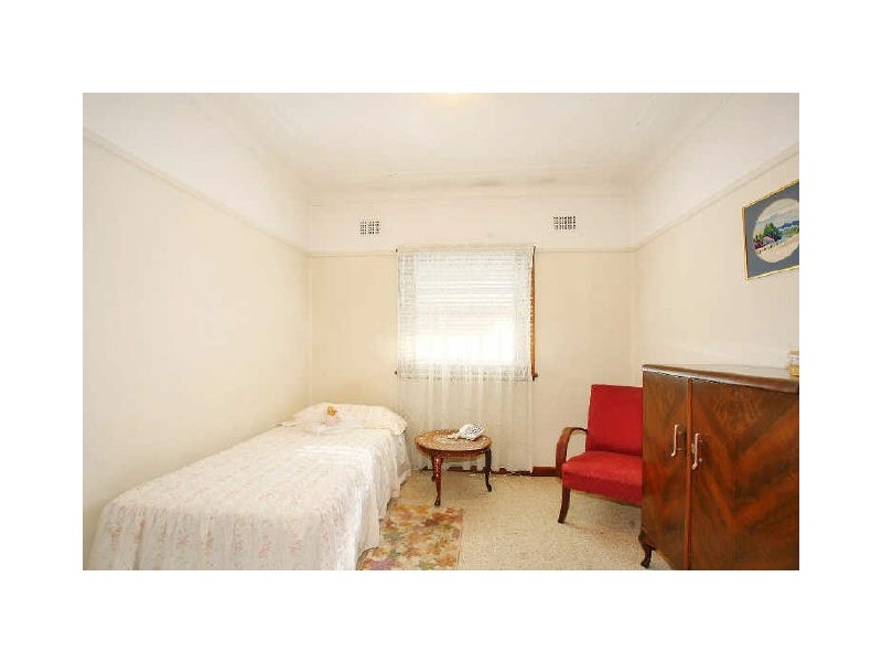 82 Military Road, Guildford NSW 2161