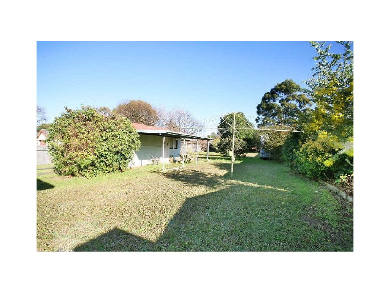 82 Military Road, Guildford NSW 2161