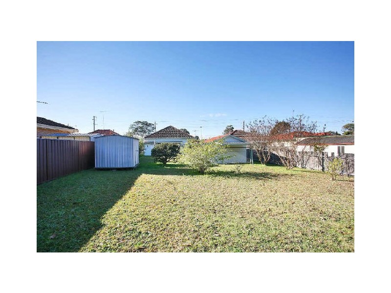 82 Military Road, Guildford NSW 2161