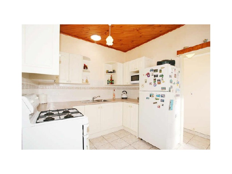18 Hinchen Street, Guildford NSW 2161