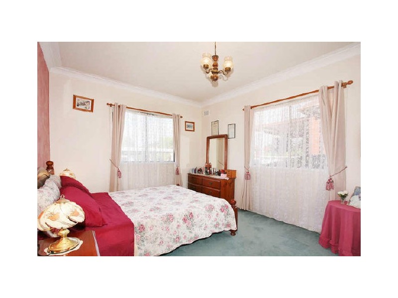 18 Hinchen Street, Guildford NSW 2161