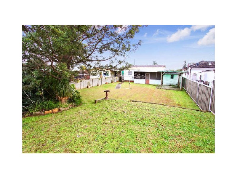 12 Crawford Street, Guildford NSW 2161