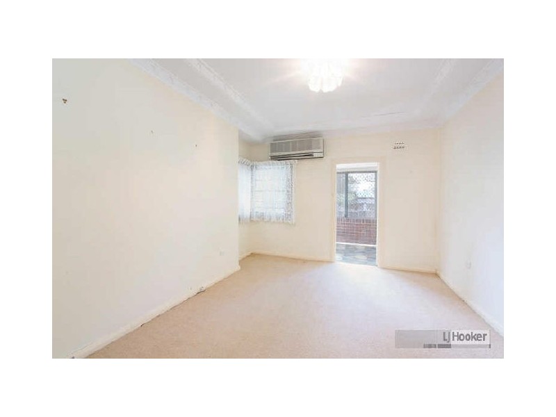 54 Mountford Ave, Guildford NSW 2161