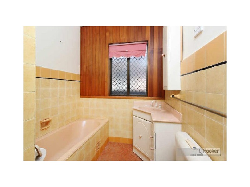 54 Mountford Ave, Guildford NSW 2161