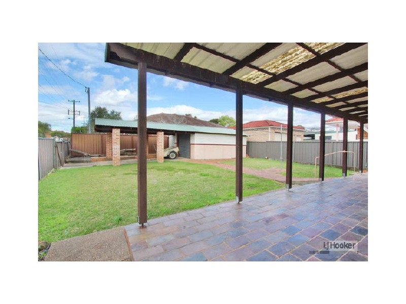 54 Mountford Ave, Guildford NSW 2161