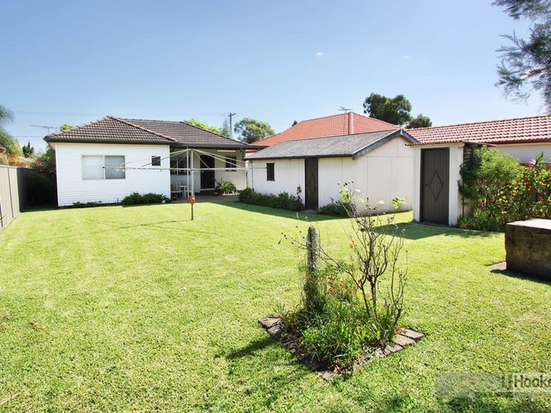 36 Leach Rd, Guildford NSW 2161