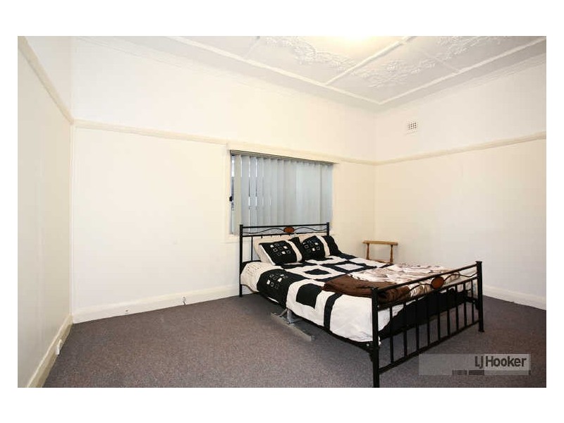 4 May St, Merrylands NSW 2160